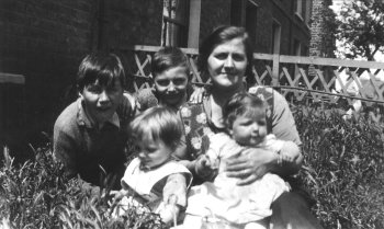 The Riley Family in 1935 showing George  and Fred, Isabel, Maud with Jean and Molly